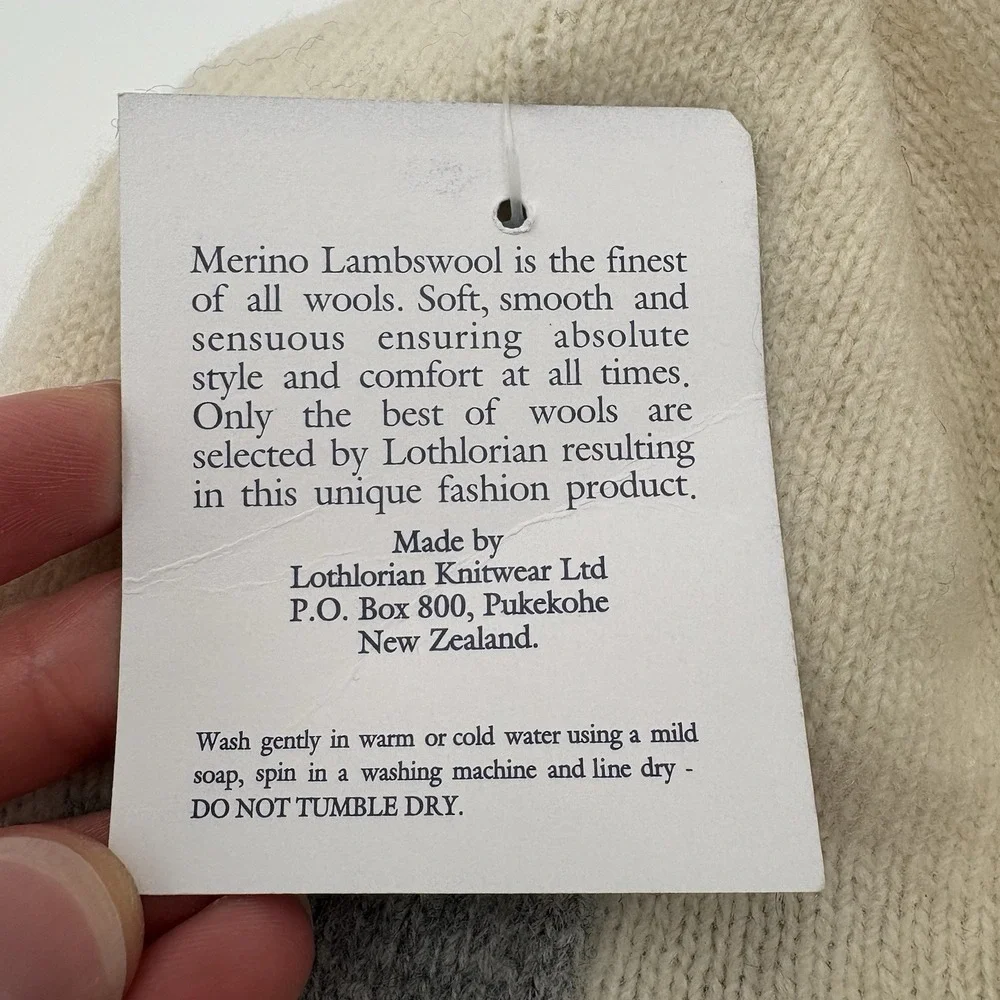 Lothlorian‎ New Zealand Sheep Beanie Hat NWT Merino Lambswool White Knit